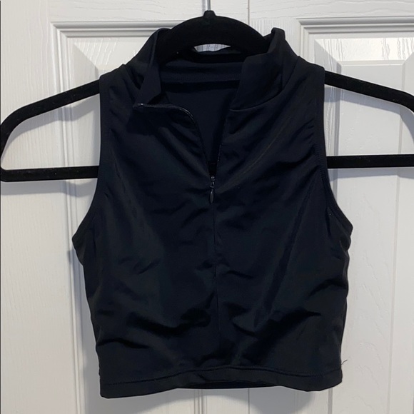 black cropped tank - Picture 1 of 2